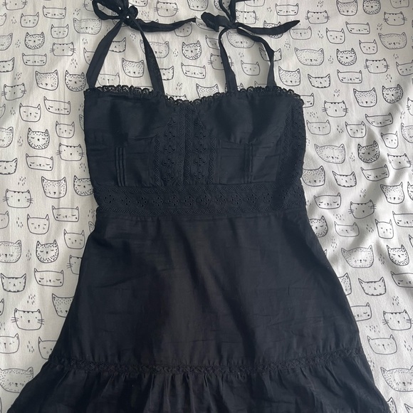 Reformation Maeve Dress - Picture 3 of 11